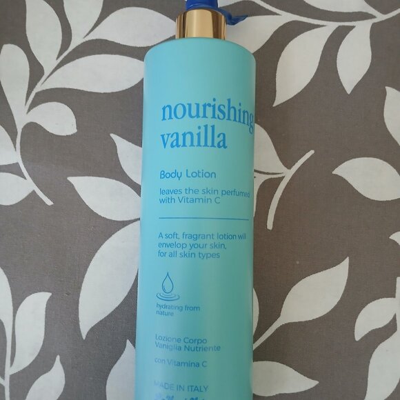 La VerdeVita Other - LaVerdVita Italian Nourishing Vanilla Body Lotion with Vitamin C